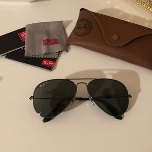 Black Polarized Rayban Aviators
